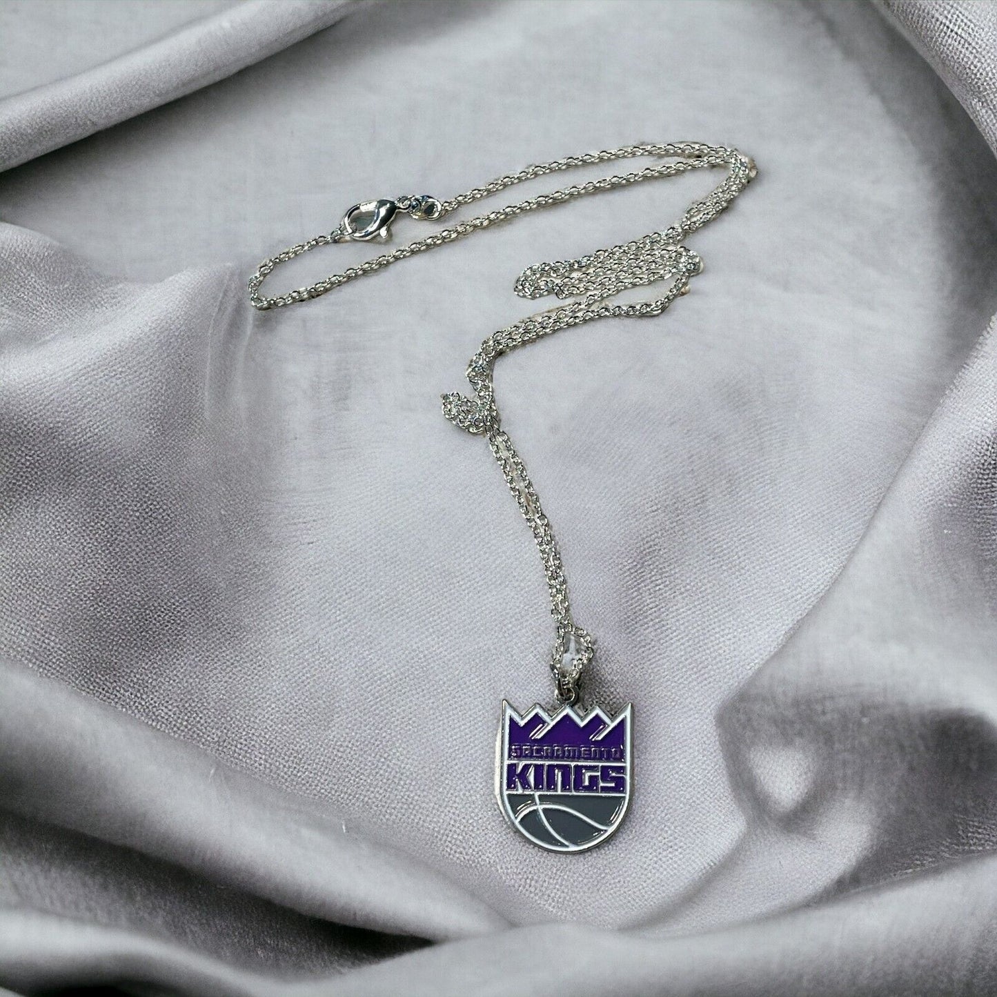 SACRAMENTO KINGS PENDANT NECKLACE