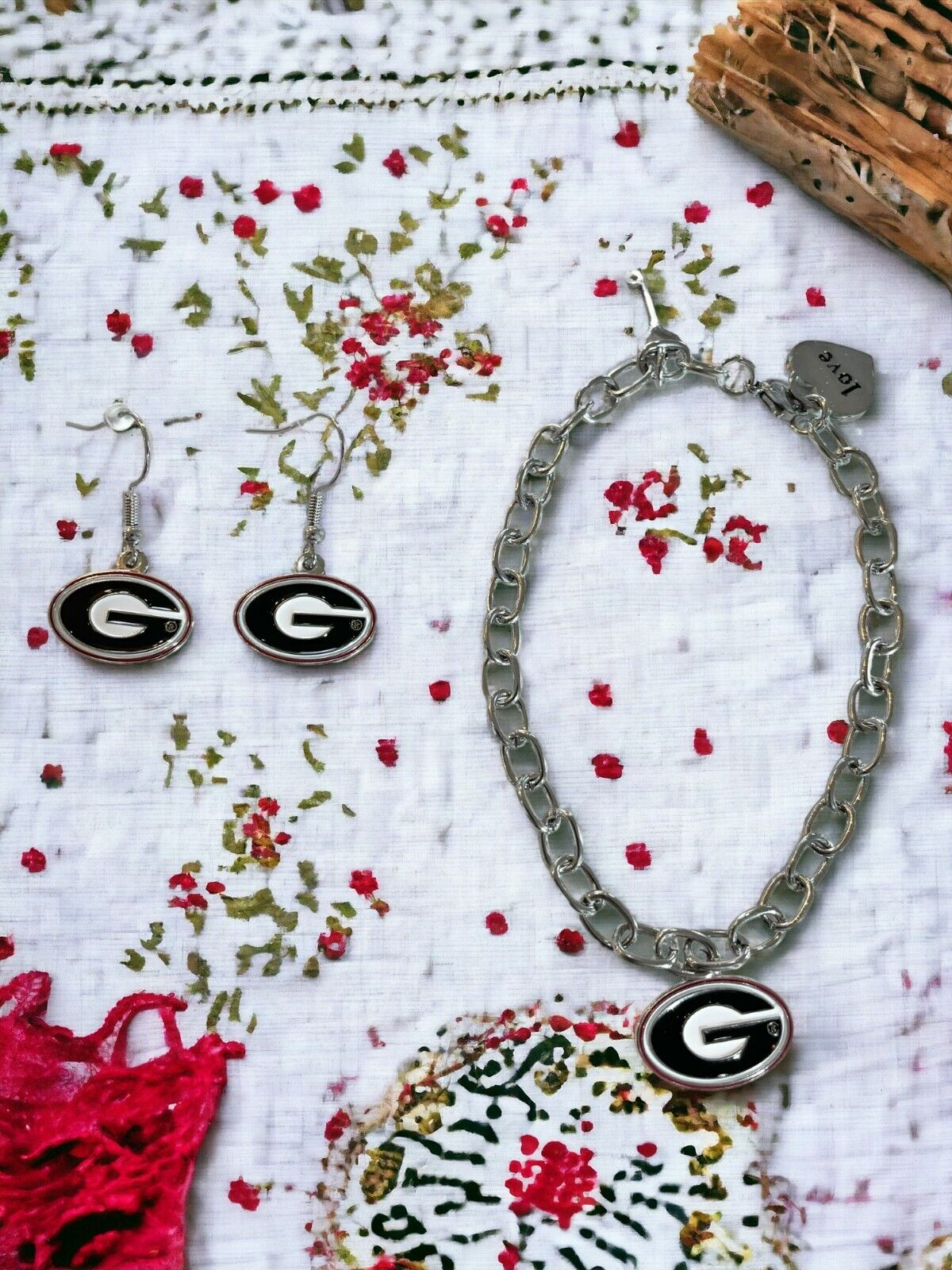 Georgia Bulldogs Bracelet and Dangle Earrings-Stainless Steel