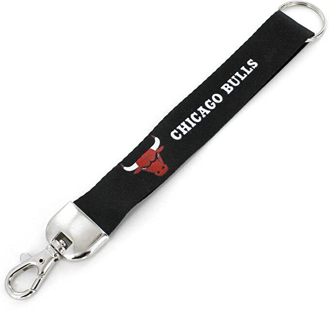 CHICAGO BULLS DELUXE WRISTLET KEYCHAIN