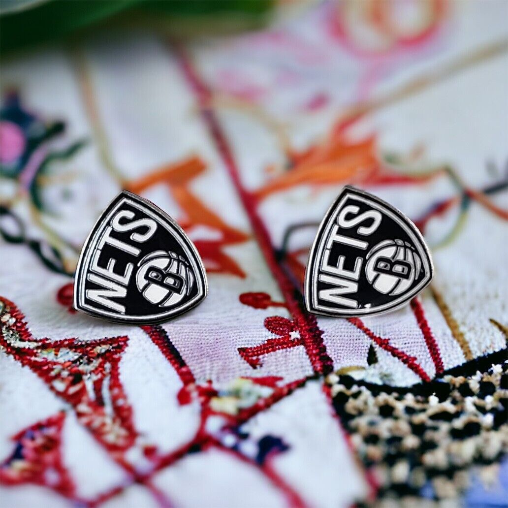 BROOKLYN NETS TEAM POST STUD EARRINGS